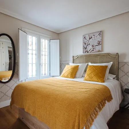 Vidrio Suite Apartment Sevilla Buitenkant foto